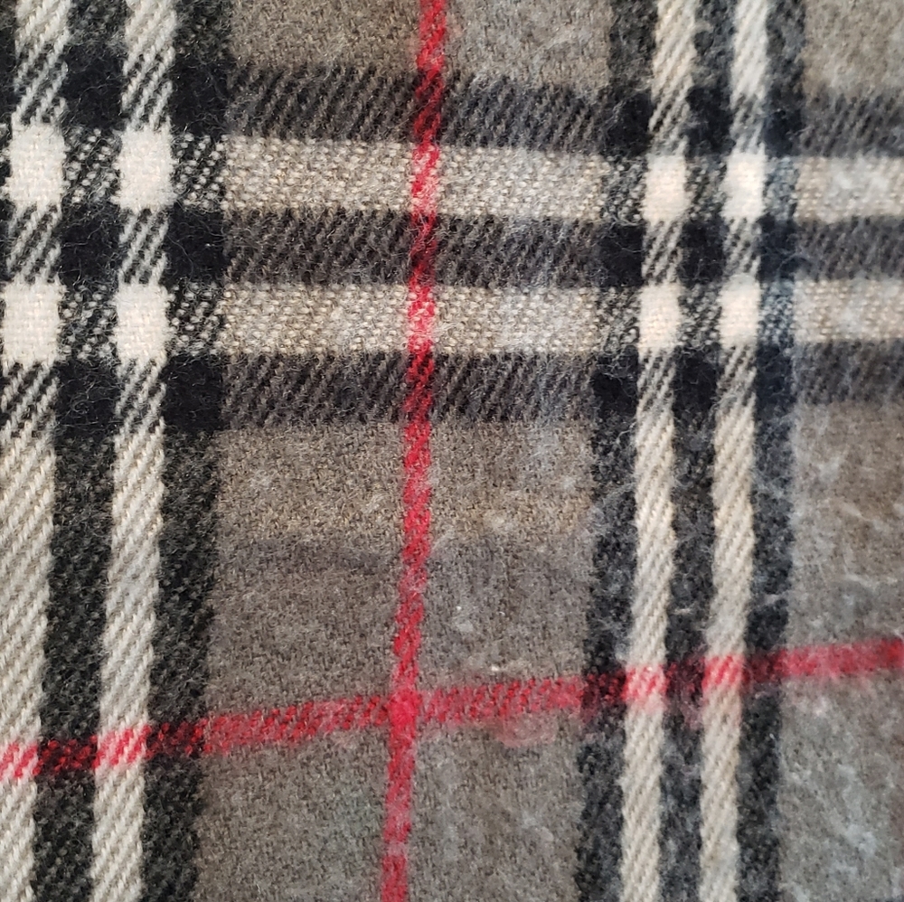 Authentic Pre-owned Burberry Scarf - Picture 6 of 11